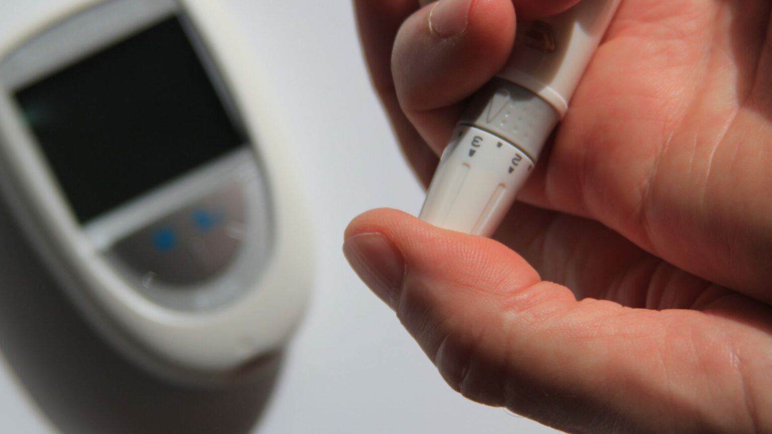 Can High Cholesterol by Itself Cause a Heart Attack?