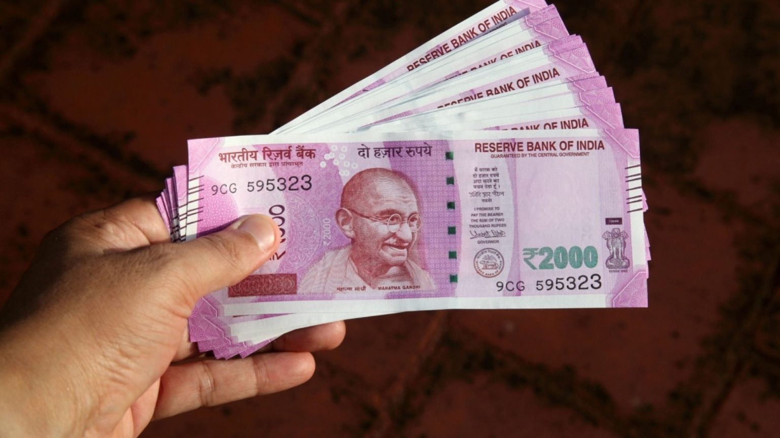 How Major Banks are Exchanging Your ₹2,000 Banknotes?